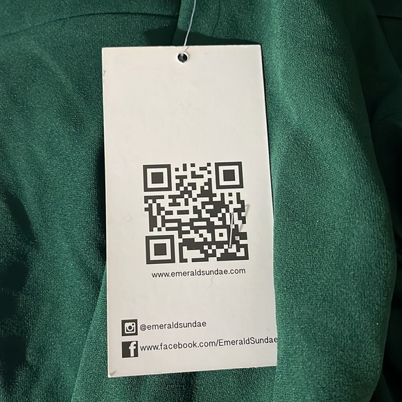 Emerald Sundae - Juniors' Notch-Neck Slit-Front Gown - Large - Picture 14 of 16